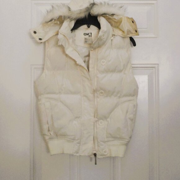 Vintage white puffy vest with hoodie size Small - Picture 2 of 10